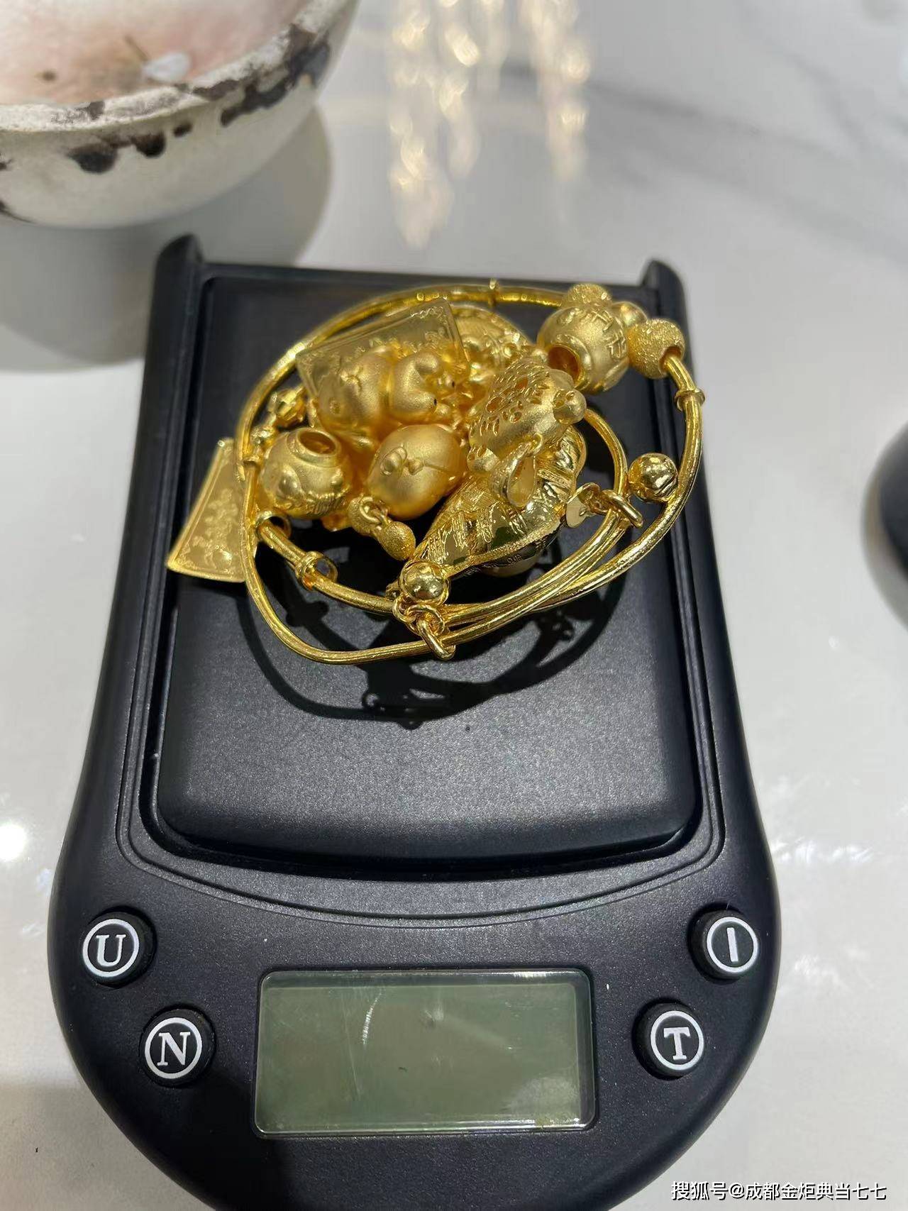 拉萨最新24小时上门回收金价方法分析(最方便真实的拉萨24小时上门回收黄金方法)